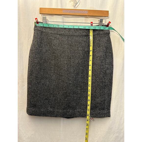 Banana Republic Factory Gray Cream Herringbone Tweed Skirt Lined Size 4 NWT - Picture 8 of 8